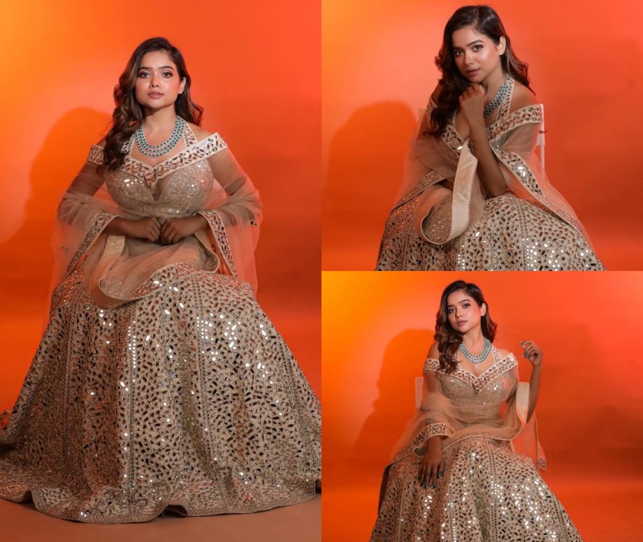 Manisha Rani Looks Spectacular In Stones Embellished Lehenga, Akansha Puri Says 'Your Makeup...' 868614