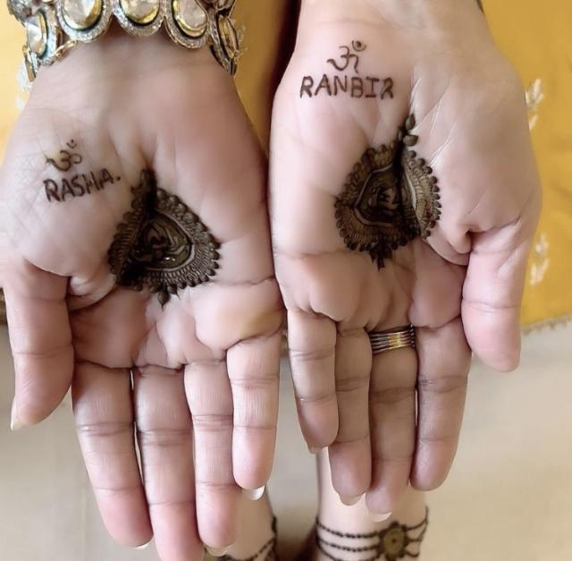 Priyanka Chopra- Shraddha Arya: Romantic Mehendi Designs For Karwa Chauth 2023 866025