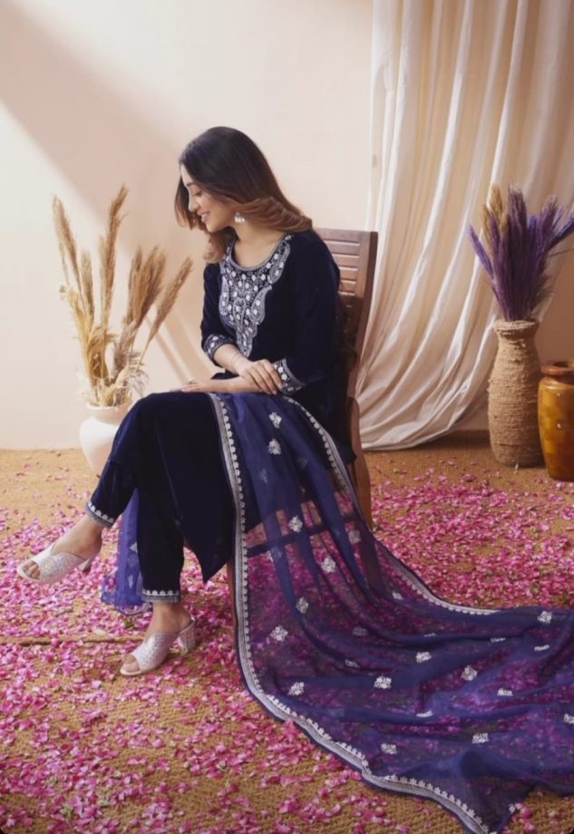 Shivangi Joshi Looks Ethereal Beauty In Purple Velvet Salwar Suit, Take Cues 870790