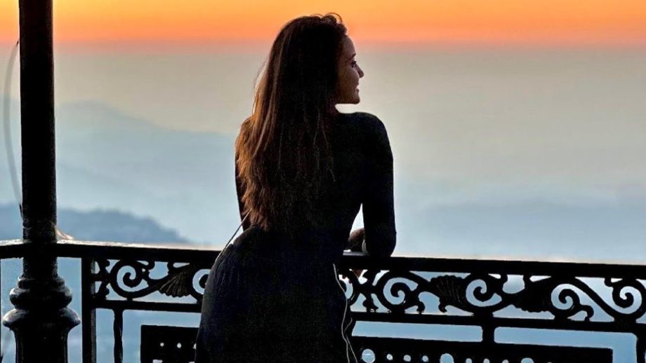 A Look Into Ashi Singh's Mesmerizing Silhouette Hours, See Photos 872058