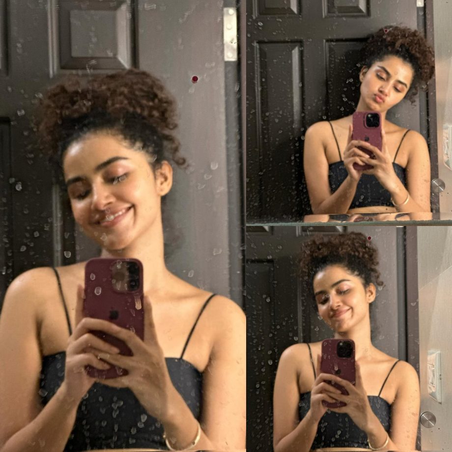 Anupama Parameswaran is the queen of candid selfies, take cues 875636