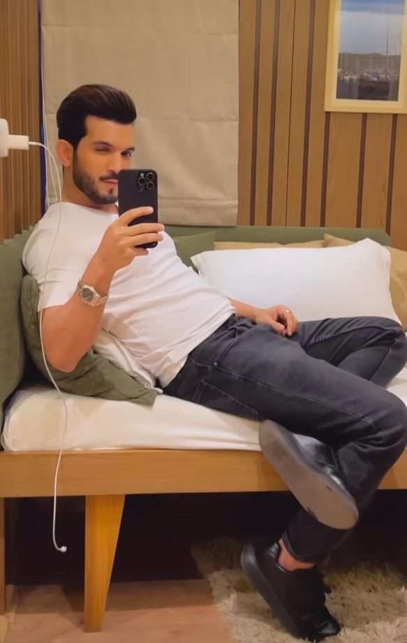 Casual Outfit Ideas For Men: TV celebs Arjun Bijlani and Miskhat Varma’s picks 872328