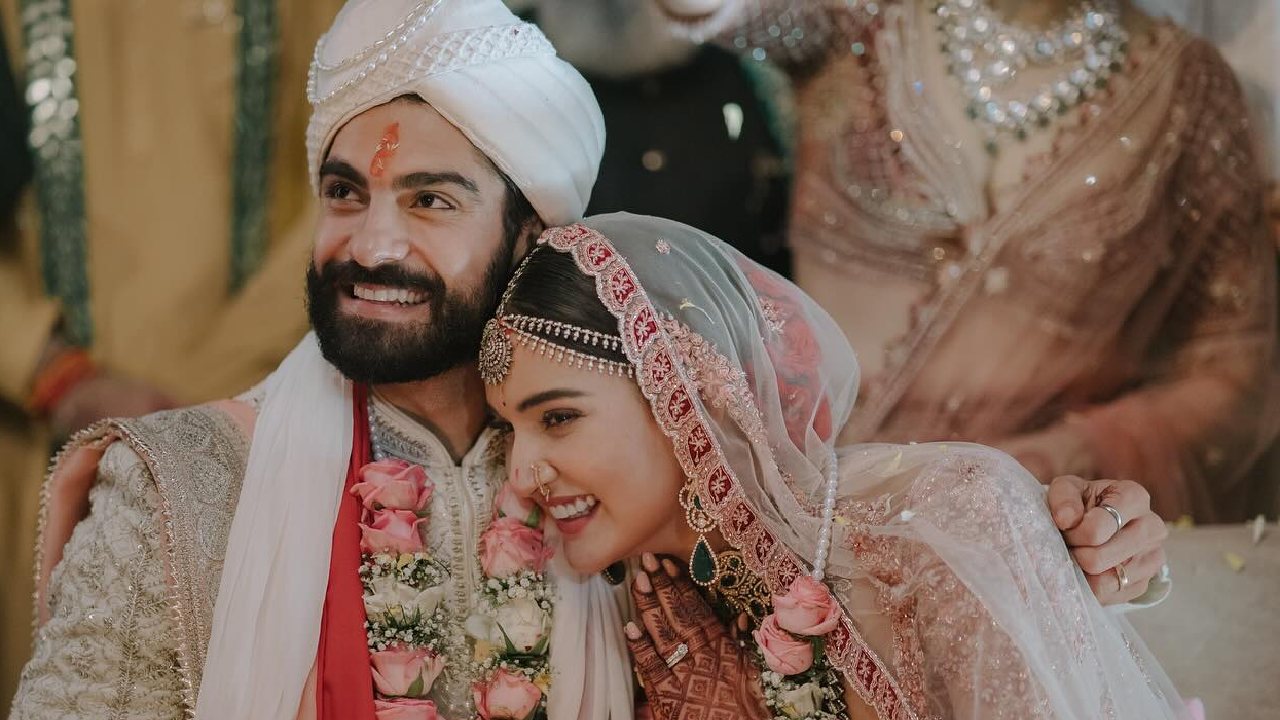 Congratulations! Mukti Mohan Ties Knot With Actor Kunal Thakur, See Dreamy Photos 873088