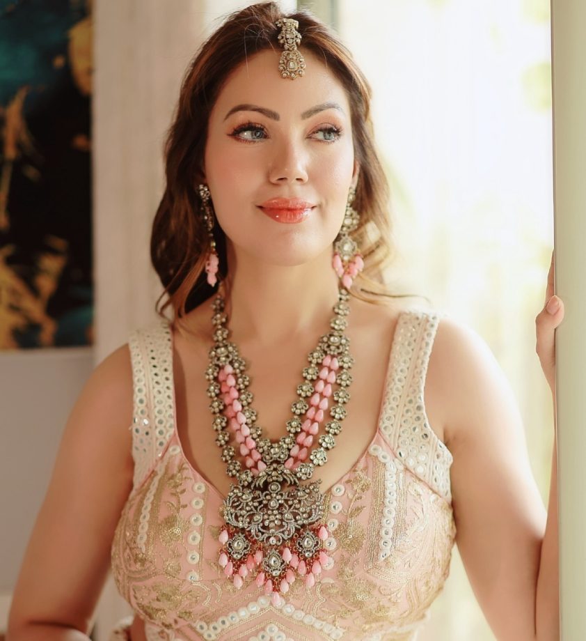 Jewellery Jamboree! Munmun Dutta, Surbhi Chandna and Hina Khan rock the heavy bling 874339