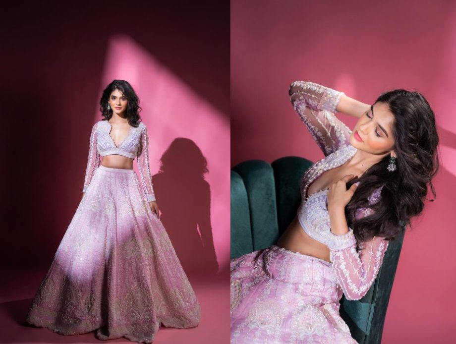 Royal Reverie: Pranali Rathod turns heads in embellished lehenga set 875606