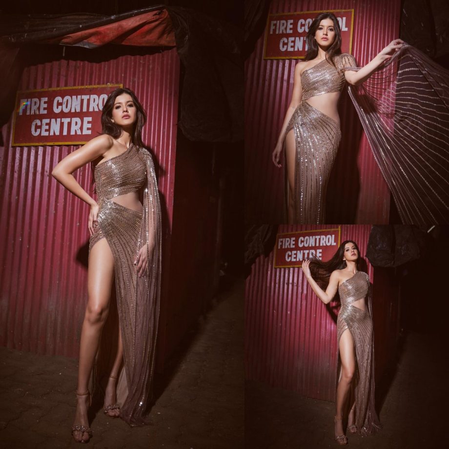 Shanaya Kapoor Flaunts Sheer Elegance In Beige Thigh-high Slit Dress, See Bold Photos 873104