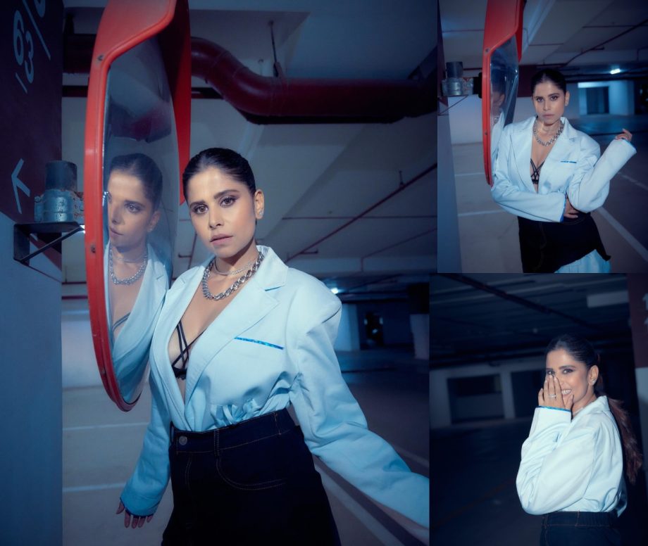 Super Sensuous! Saie Tamhankar turns bossy in oversized blazer and denim skirt 875550