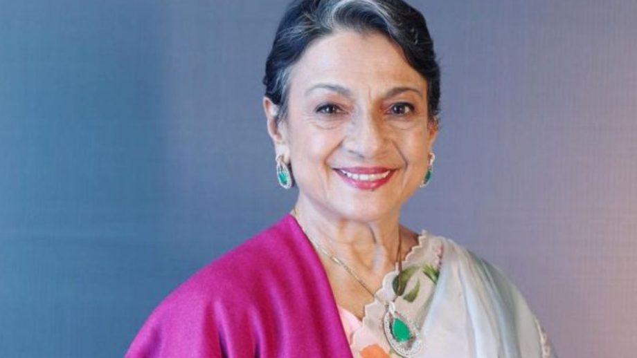 Veteran actress Tanuja discharged from hospital 874452